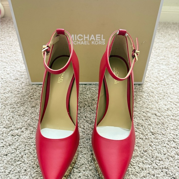 Michael Kors Red Heels - Picture 1 of 5